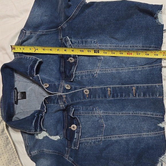 Ashley Stewart Cropped Distressed Denim Jacket Lace Up Detail In Back Sz 18/20 - Picture 9 of 11